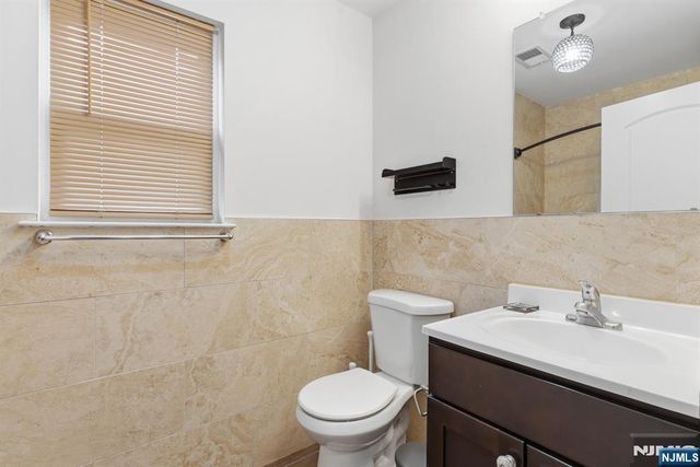 944 Flora Street, Elizabeth, NJ 07201