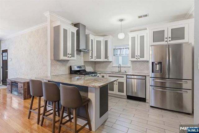 944 Flora Street, Elizabeth, NJ 07201