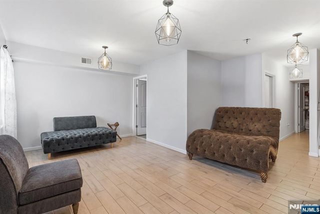 944 Flora Street, Elizabeth, NJ 07201