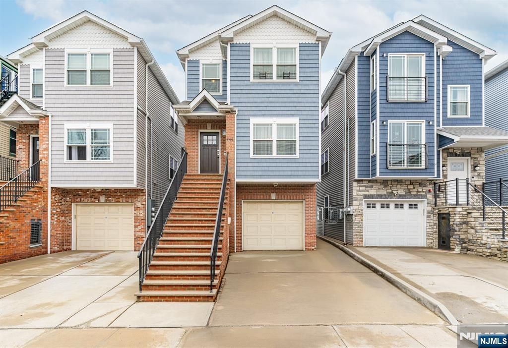 944 Flora Street, Elizabeth, NJ 07201