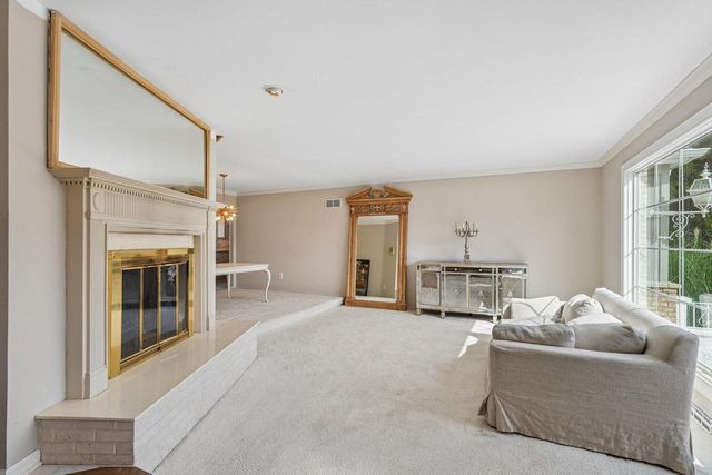 2135 Michelle DRIVE, Brookfield, WI 53045