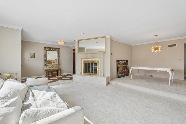 2135 Michelle DRIVE, Brookfield, WI 53045
