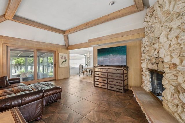 2135 Michelle DRIVE, Brookfield, WI 53045