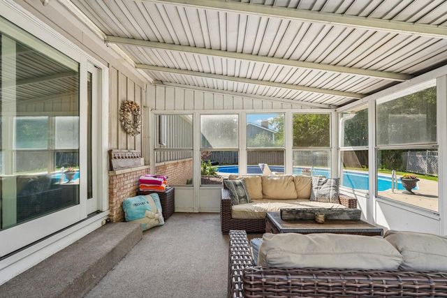 2135 Michelle DRIVE, Brookfield, WI 53045