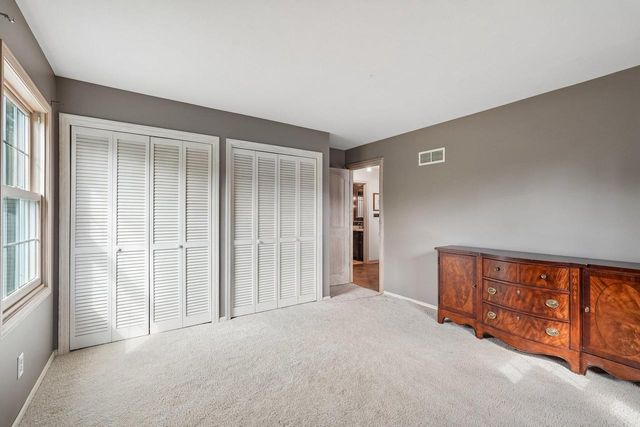 2135 Michelle DRIVE, Brookfield, WI 53045