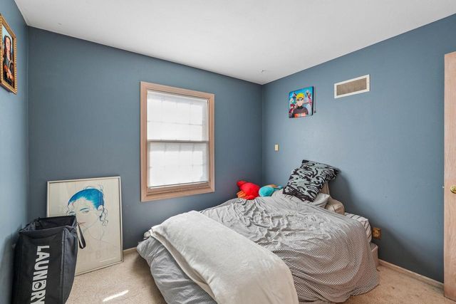 2135 Michelle DRIVE, Brookfield, WI 53045