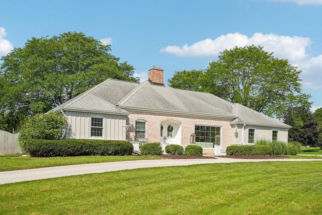 2135 Michelle DRIVE, Brookfield, WI 53045