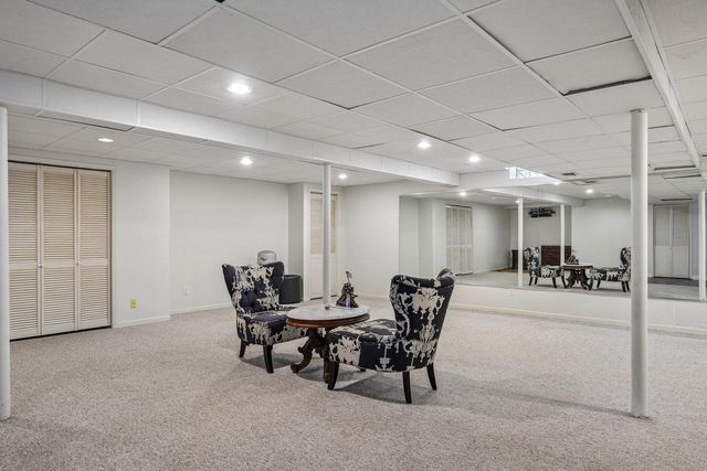 2135 Michelle DRIVE, Brookfield, WI 53045