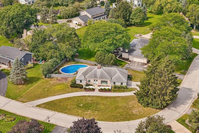 2135 Michelle DRIVE, Brookfield, WI 53045