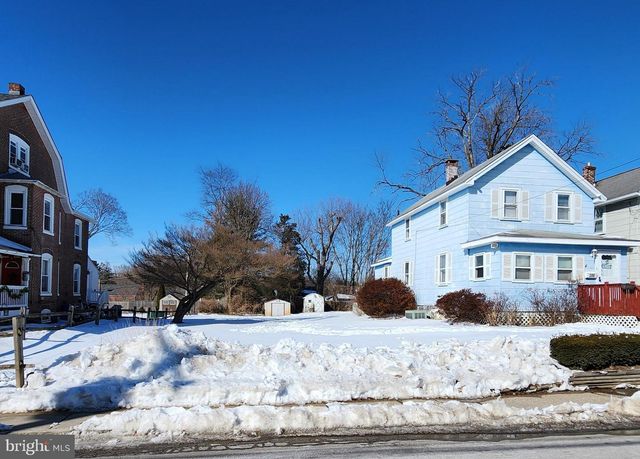 206 LOWRYS LN, Bryn Mawr, PA 19010