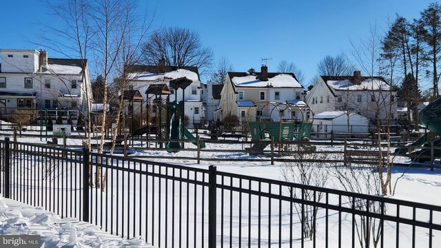 206 LOWRYS LN, Bryn Mawr, PA 19010