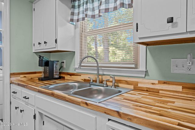 1103 Fulcher Lane, New Bern, NC 28562