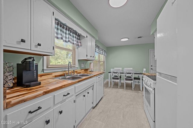 1103 Fulcher Lane, New Bern, NC 28562