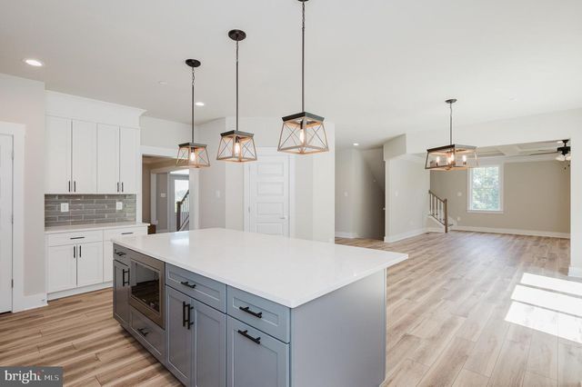 3212-A RICHFIELD LN, Phoenix, MD 21131