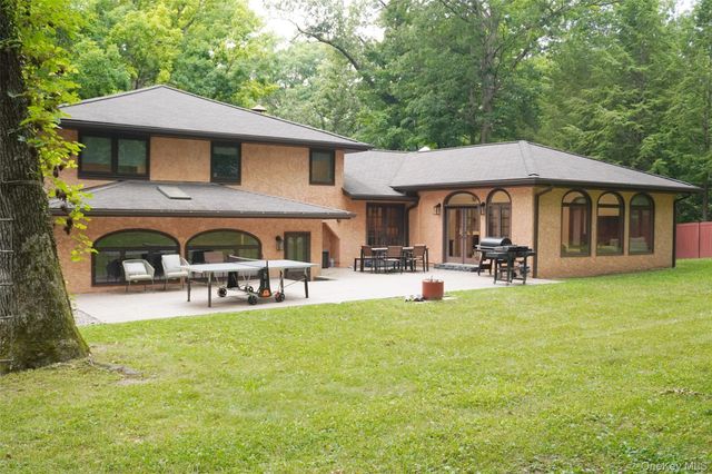 50 Pleasant Ridge Drive, Poughkeepsie, NY 12603