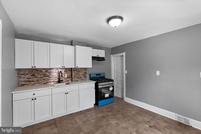 26 E ADAMS ST, Paulsboro, NJ 08066