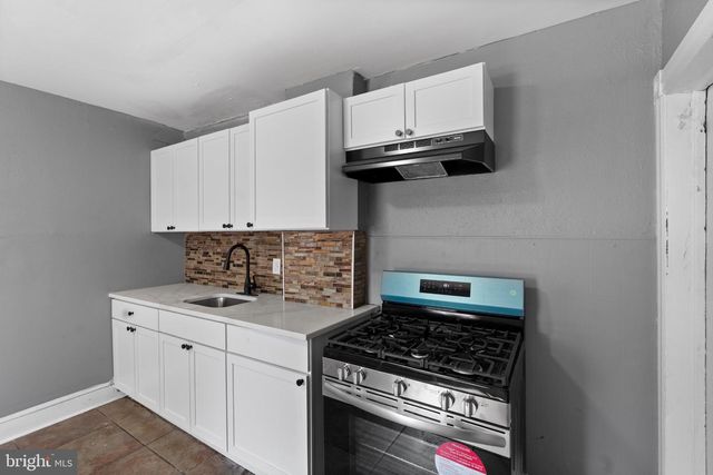 26 E ADAMS ST, Paulsboro, NJ 08066