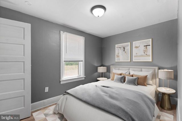 26 E ADAMS ST, Paulsboro, NJ 08066