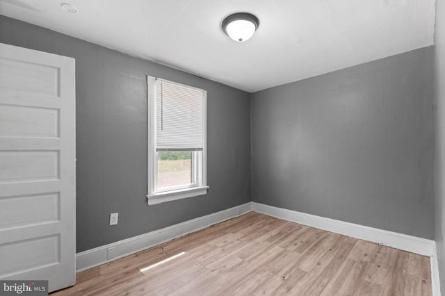 26 E ADAMS ST, Paulsboro, NJ 08066