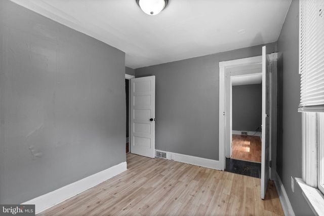 26 E ADAMS ST, Paulsboro, NJ 08066