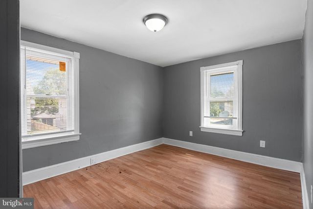 26 E ADAMS ST, Paulsboro, NJ 08066