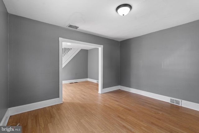 26 E ADAMS ST, Paulsboro, NJ 08066