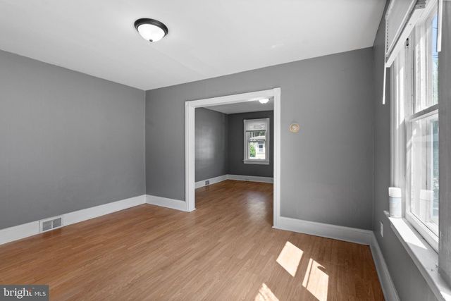 26 E ADAMS ST, Paulsboro, NJ 08066