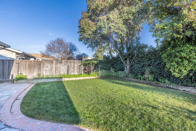 727 Del Mar Ave, Livermore, CA 94550