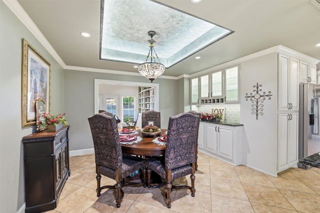 2000 Lakehill Court, Arlington, TX 76012