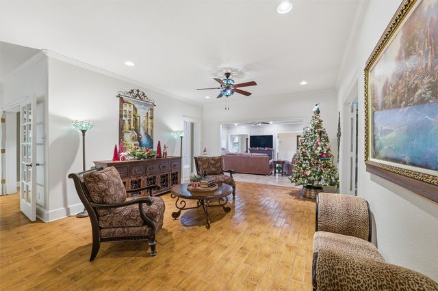 2000 Lakehill Court, Arlington, TX 76012