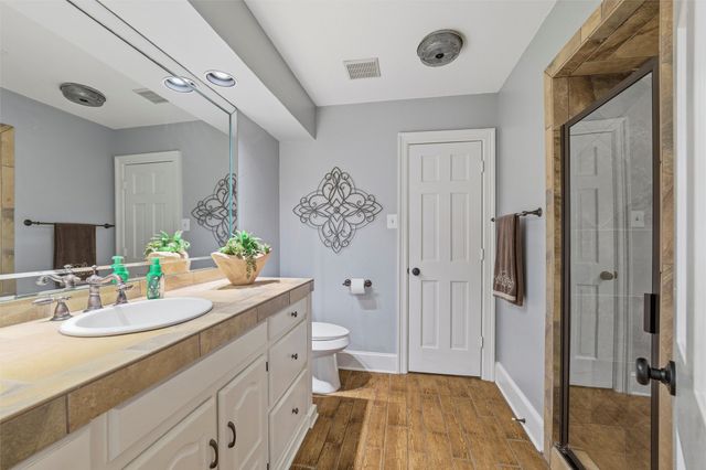 2000 Lakehill Court, Arlington, TX 76012