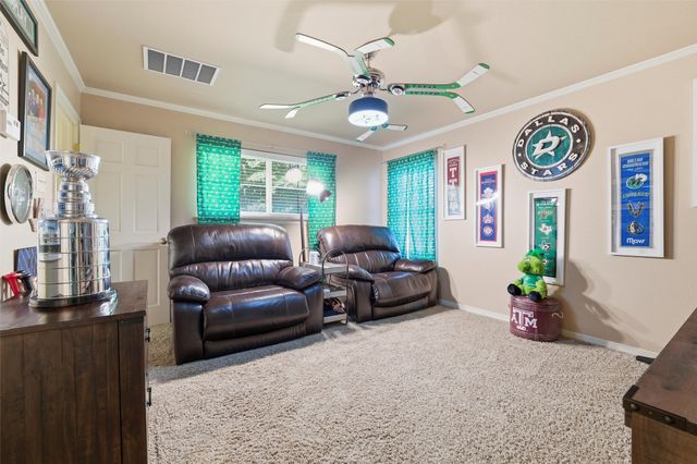 2000 Lakehill Court, Arlington, TX 76012