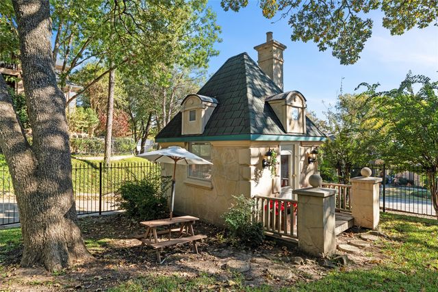 2000 Lakehill Court, Arlington, TX 76012