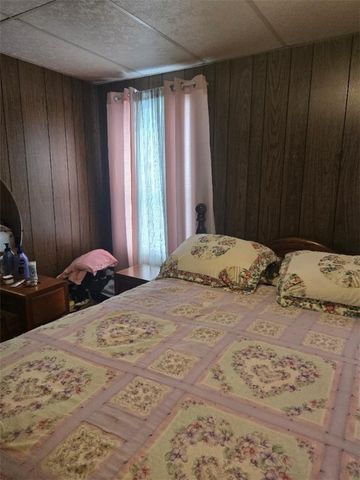 114 Dry Knob Road, Georges Twp, PA 15478