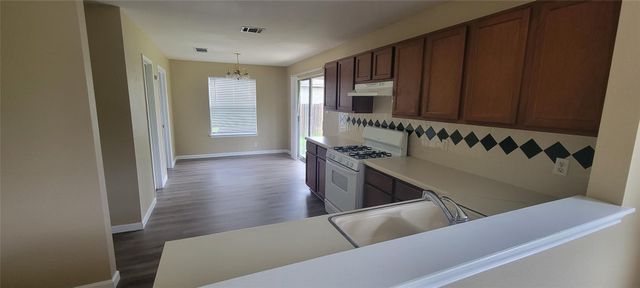 618 Elizabeth LN, Bastrop, TX 78602