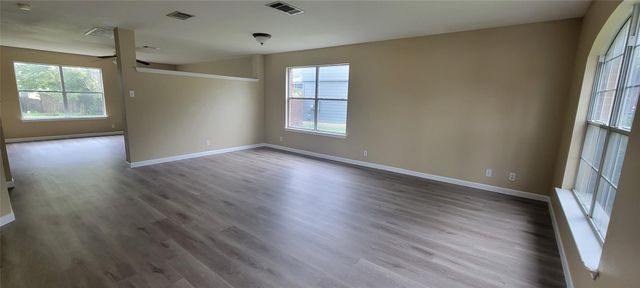 618 Elizabeth LN, Bastrop, TX 78602