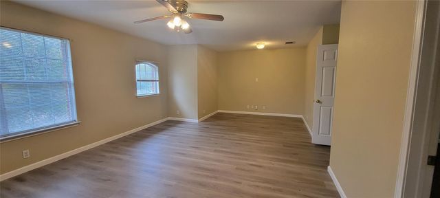 618 Elizabeth LN, Bastrop, TX 78602