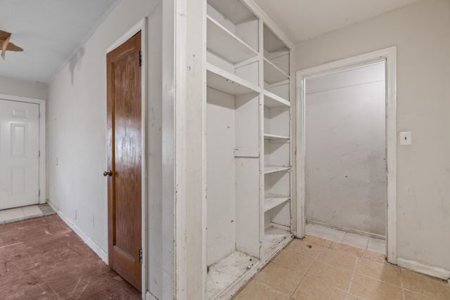 1130 S Hydraulic, Wichita, KS 67211