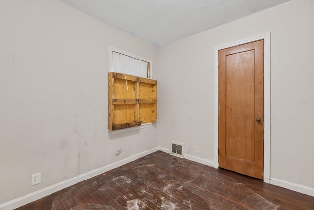 1130 S Hydraulic, Wichita, KS 67211