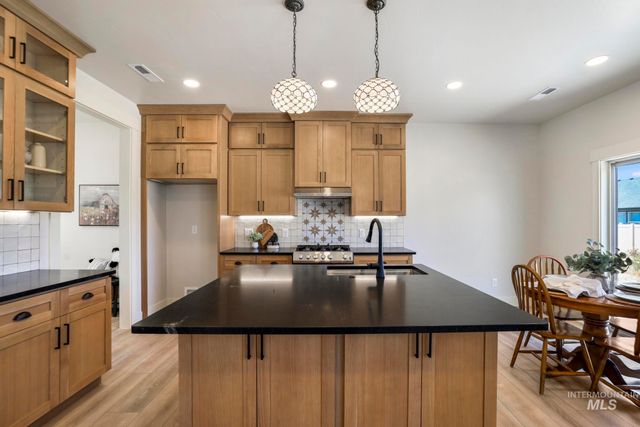 918 Quartz Rd, Kimberly, ID 83341