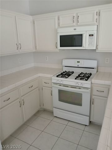2201 RAMSGATE Drive 426, Henderson, NV 89074