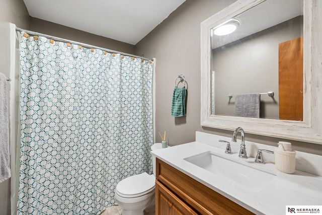 5508 N 17th Street, Lincoln, NE 68521