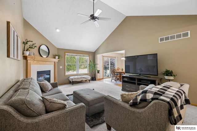 5508 N 17th Street, Lincoln, NE 68521