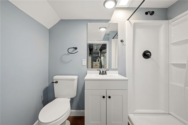 678 Colonial Manor Rd, North Huntingdon, PA 15642