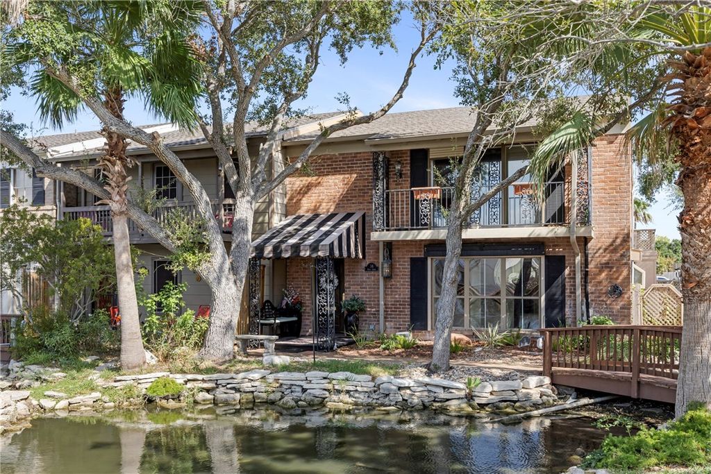 38 Rock Creek Dr 38, Corpus Christi, TX 78412 — exterior