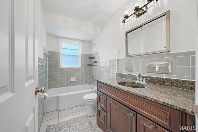 1090 Saint Joseph Street, Florissant, MO 63031