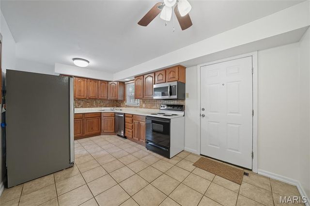 1090 Saint Joseph Street, Florissant, MO 63031