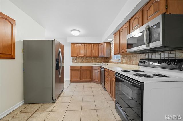 1090 Saint Joseph Street, Florissant, MO 63031