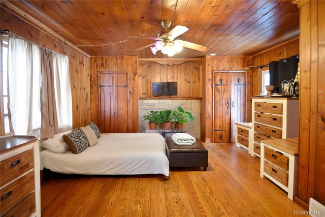 17228 DORSET Avenue, Southfield, MI 48075