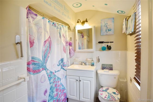 17228 DORSET Avenue, Southfield, MI 48075